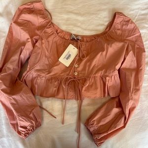 NWT En Saison coral crop button front blouse